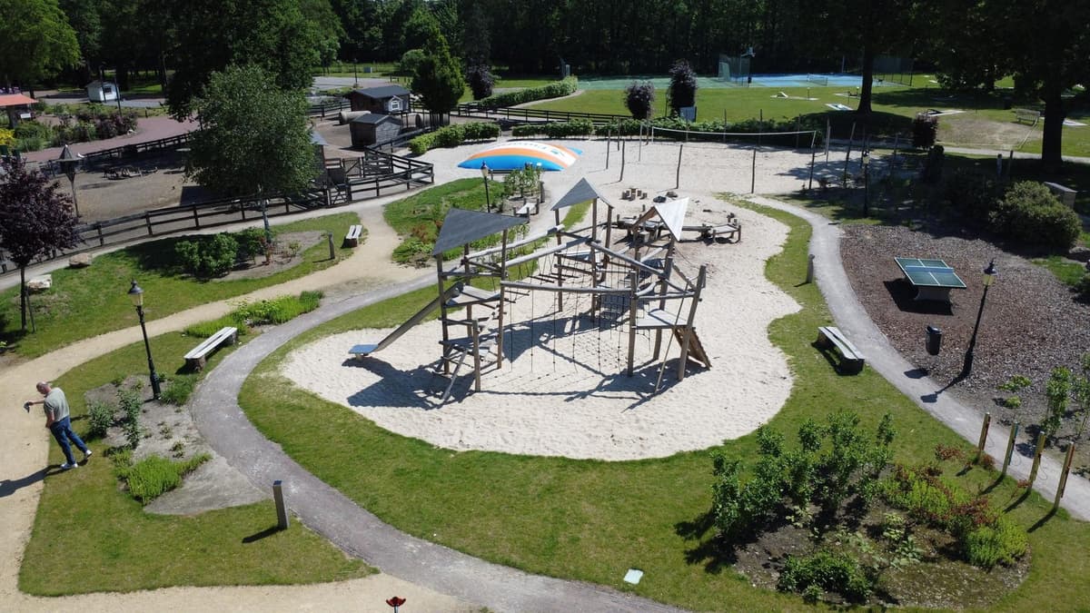 Europarcs Limburg - vakantiepark aan een meer met binnenspeeltuin