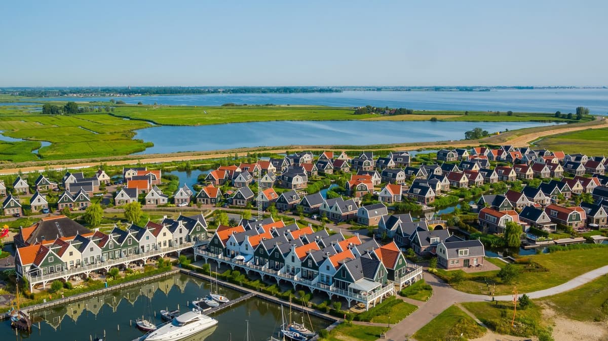 EuroParcs Poort van Amsterdam vakantieparken in het bos met wellness
