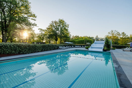 Zin in een duik? Dit zijn 3 top vakantieparken in de Achterhoek met buitenzwembad!