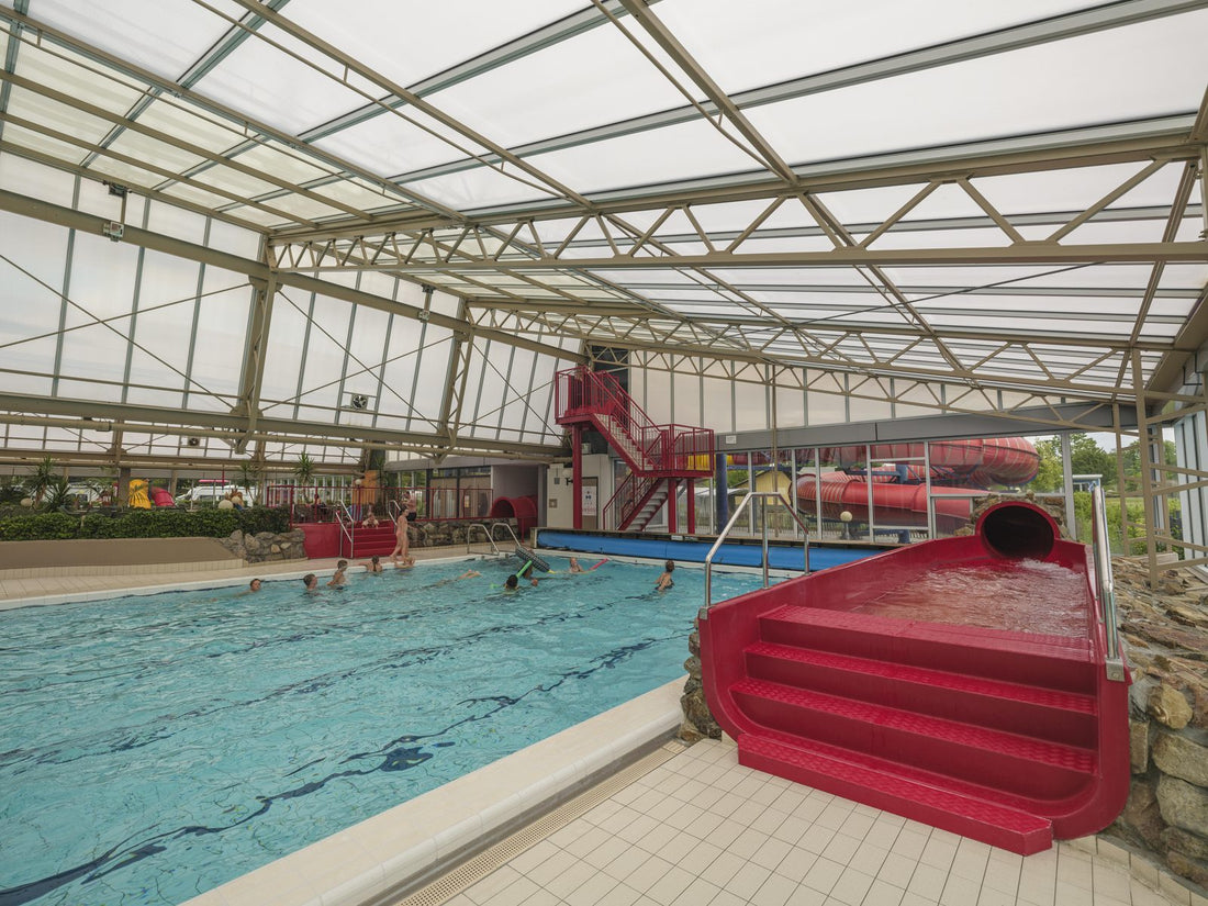 Plons! Waarom een vakantiepark in Gelderland met binnenzwembad dé perfecte keuze is