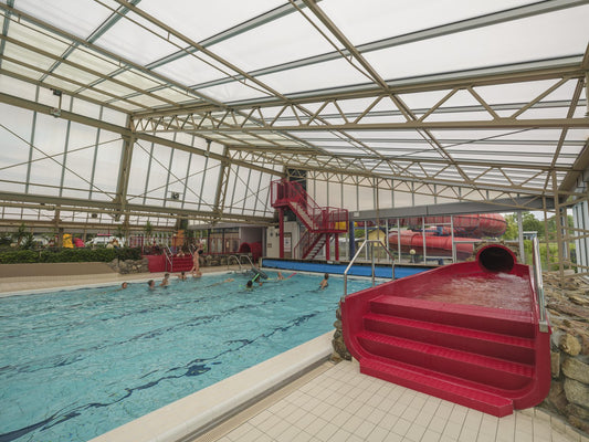 Plons! Waarom een vakantiepark in Gelderland met binnenzwembad dé perfecte keuze is